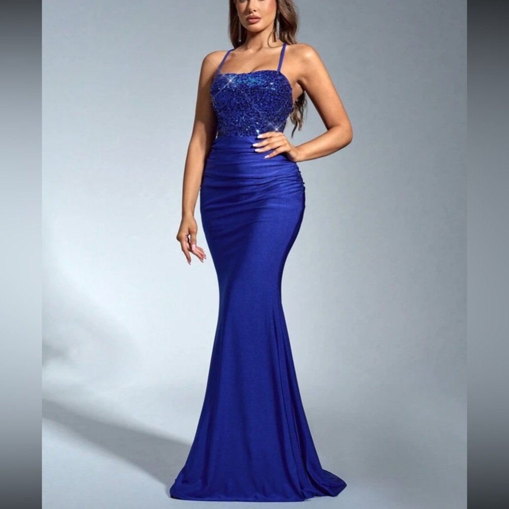 Elegant BluecEvening Gown - Picture 7 of 7